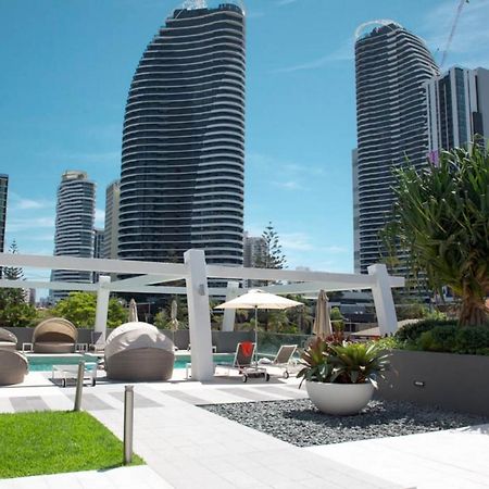 The Eureka Gold Coast Residence On Broadbeach Exteriör bild