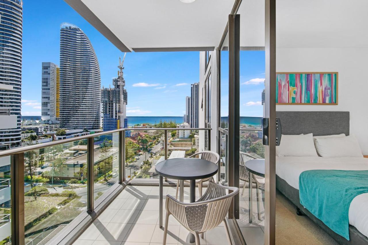 The Eureka Gold Coast Residence On Broadbeach Exteriör bild