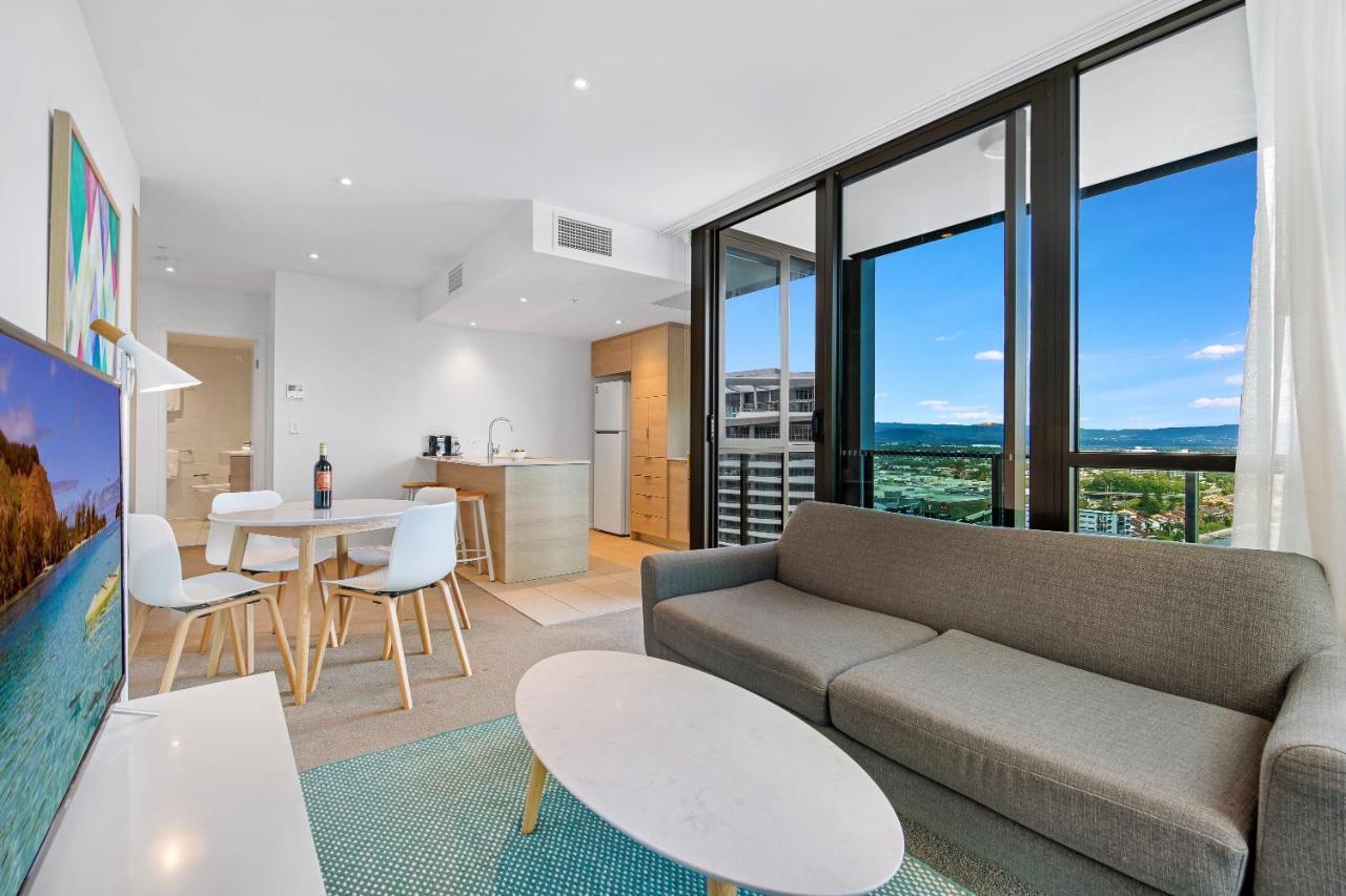 The Eureka Gold Coast Residence On Broadbeach Exteriör bild