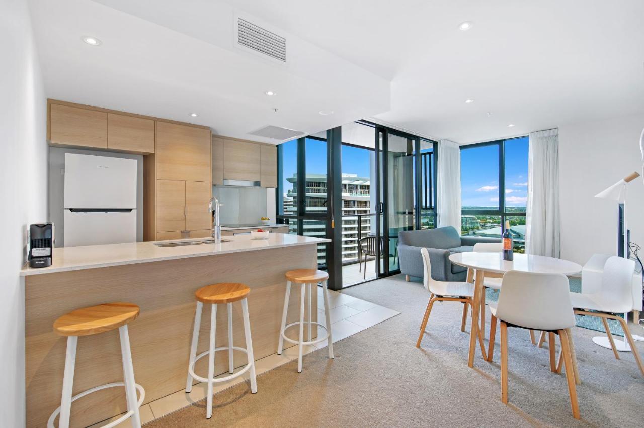 The Eureka Gold Coast Residence On Broadbeach Exteriör bild