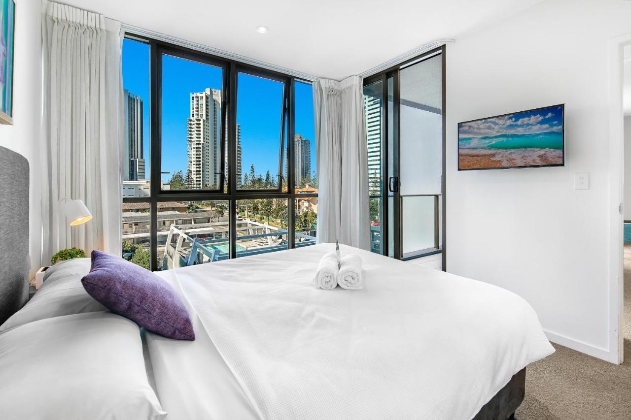 The Eureka Gold Coast Residence On Broadbeach Exteriör bild