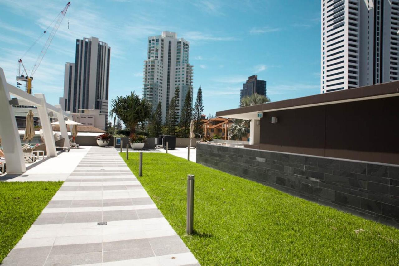 The Eureka Gold Coast Residence On Broadbeach Exteriör bild