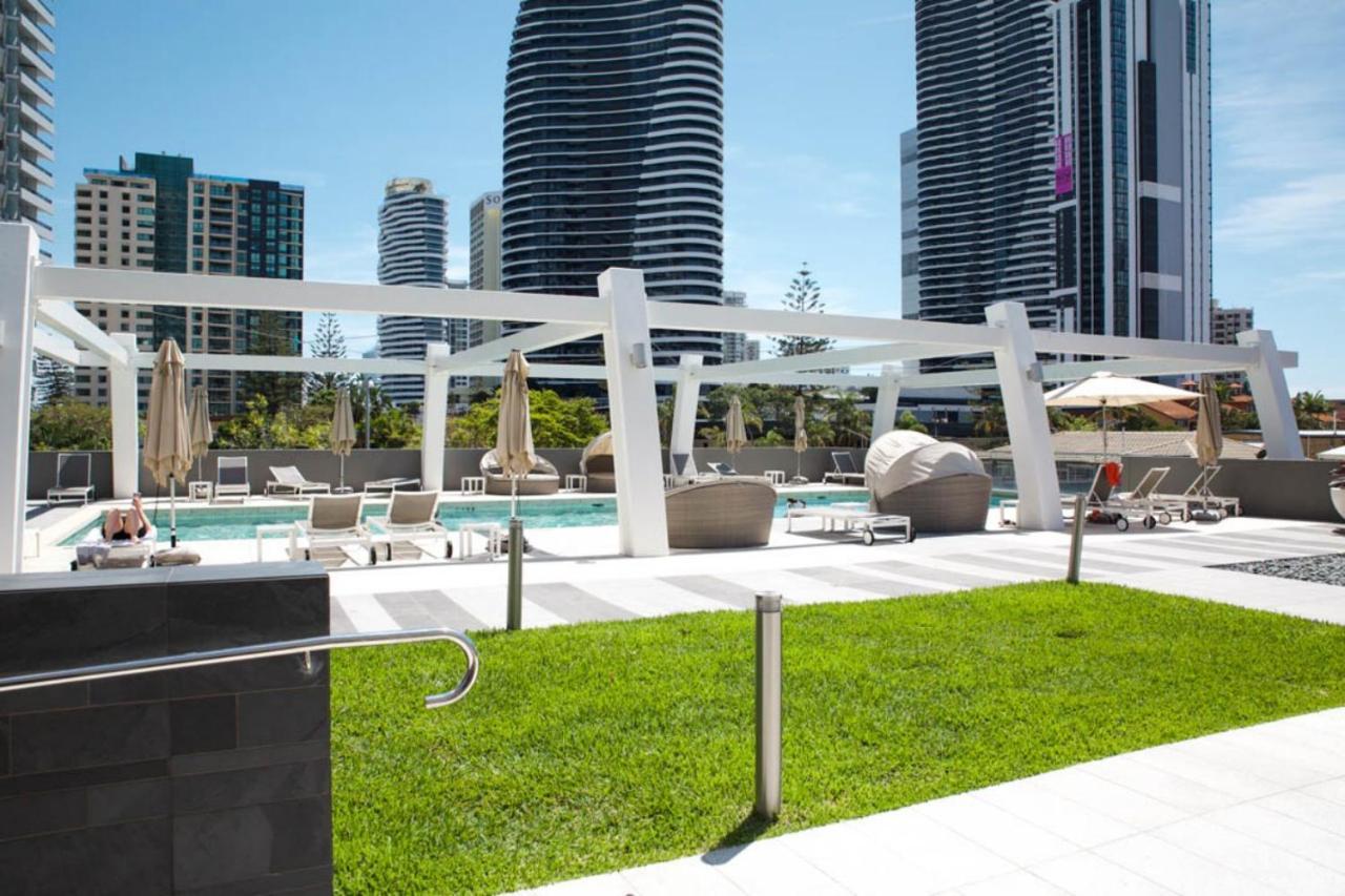 The Eureka Gold Coast Residence On Broadbeach Exteriör bild
