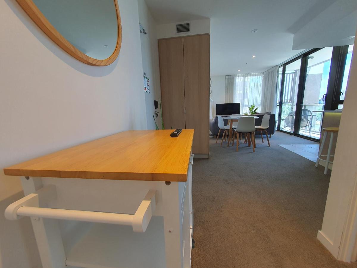 The Eureka Gold Coast Residence On Broadbeach Exteriör bild