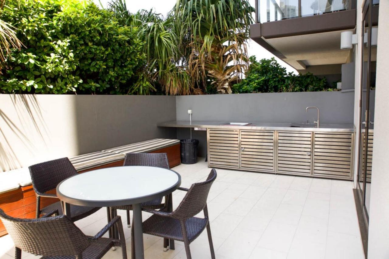 The Eureka Gold Coast Residence On Broadbeach Exteriör bild