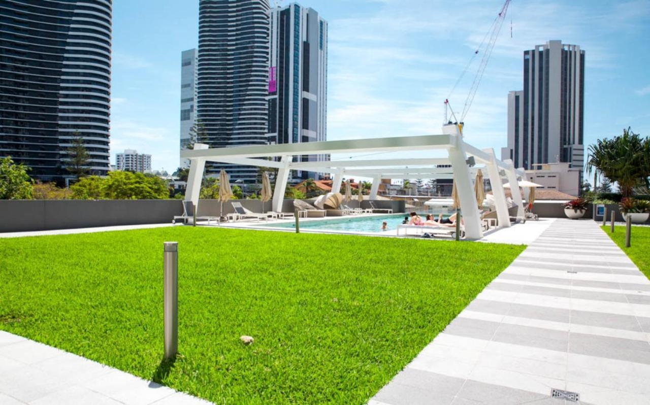 The Eureka Gold Coast Residence On Broadbeach Exteriör bild
